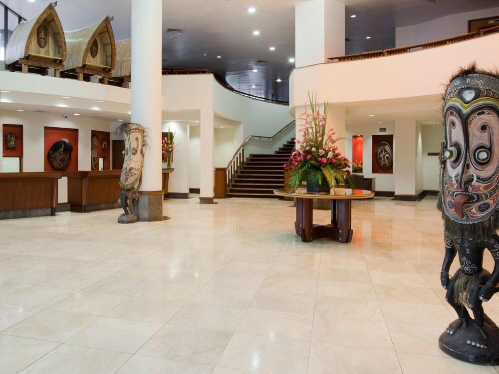 Crown Hotel Порт-Морсби Экстерьер фото